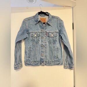 Levi’s Original Trucker Denim Jacket | Light Wash | Size XS